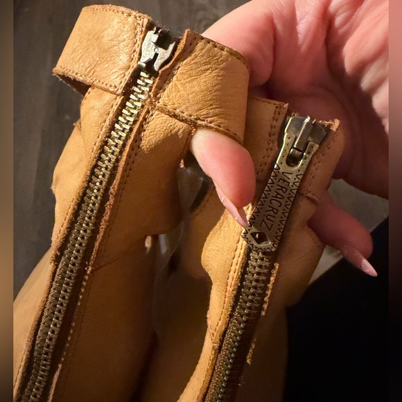 Sundance Veracruz Queen Anne camel cut out leather booties 39 8.5 - Picture 3 of 3